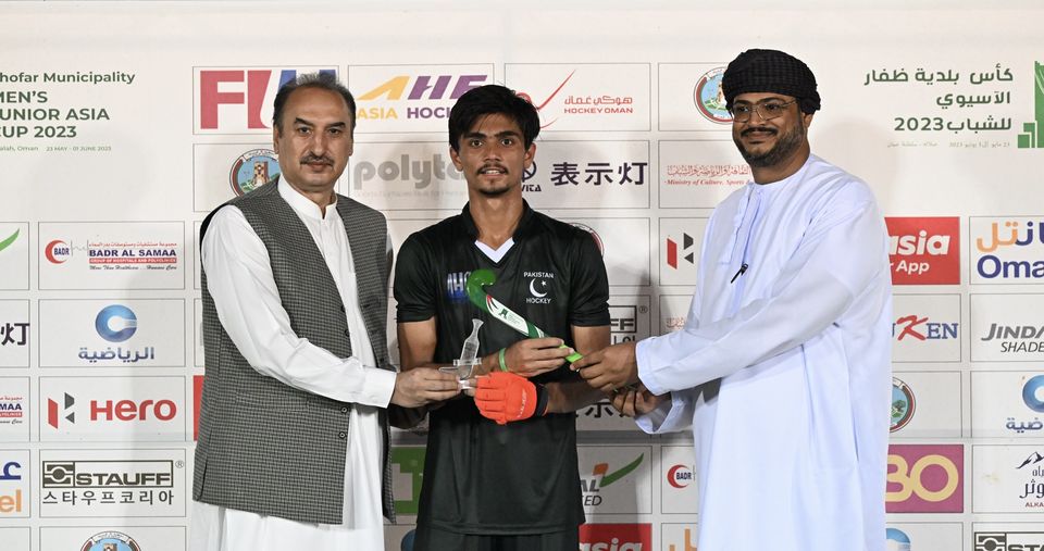 Dar Hockey Academy`s Abdul Rahman scored a hat trick (3 goals); Pakistan defeated Malaysia 6-2 in Junior Asia Cup semifinal.